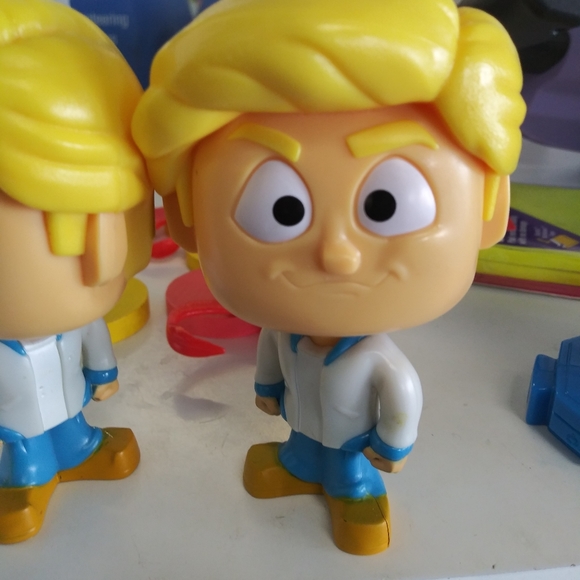 Meet your Posher, Water to a Whale - Picture 2 of 2